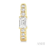 .40CTRDDM PETITE HUGGIE ER YG 14K-G*
